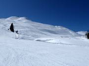 Vista verso il Klingenstock con la pista Franz Heinzer