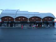 Stazione a valle ben curata della Millennium-Express