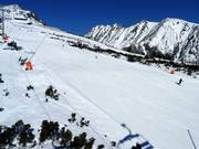Le piste a Štrbské Pleso vengono preparate ogni sera.