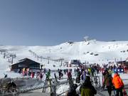 Vista da Borreguiles verso l'Observatorio del Pico Veleta