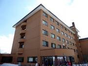 Il Club Med nella parte bassa dell’area sciistica