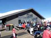 Terrazza soleggiata presso lo Sky High Café