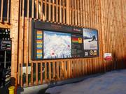 Tabellone informativo alla stazione a valle Bellwald