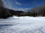 Pista facile e larga nell’area sciistica Le Mont Grand-Fonds