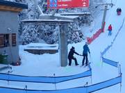 Al skilift viene passato il sostegno