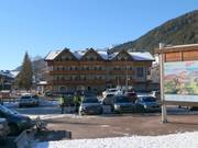 X Alp Hotel alla stazione a valle a Pera