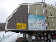 Informazioni e mappa delle piste all'ingresso degli impianti di risalita