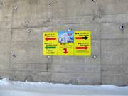 Segnaletica delle piste alla stazione a monte Grand Hirafu