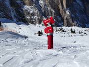 Cannone da neve nell’area sciistica di Val Gardena