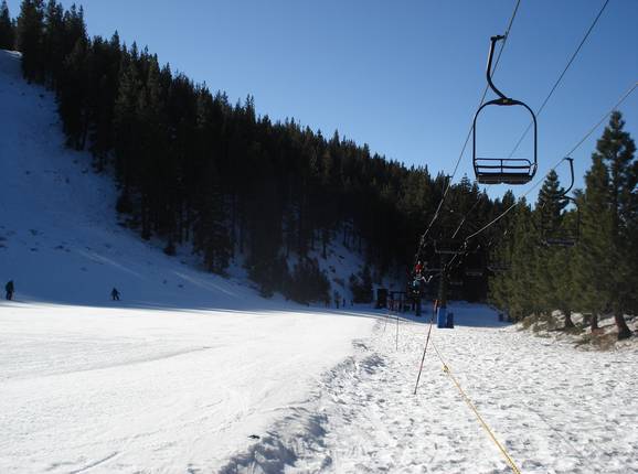 Seggiovia doppia School House e pista facile