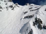 Vista sul canalone della funivia