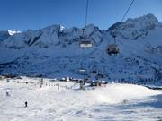 Una tipica seggiovia quadriposto nell’area sciistica