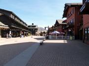 Il Highlands Village