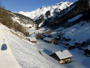 Pochi alloggi presso la stazione a valle