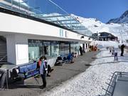 Punto informazioni molto curato sull'Idalp