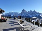 Ristorante Mont Sëuc presso la stazione a monte della cabinovia per Ortisei