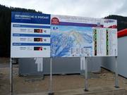 Tabellone informativo alla stazione a valle