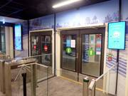 Accesso alle piste da fondo nella Skihalle SNØ