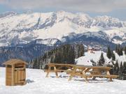 Anche nelle aree picnic sono presenti cestini per i rifiuti.