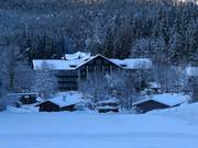 Hotel Eibsee presso la stazione a valle della funivia Zugspitze