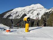 Cannone da neve ad alte prestazioni nell’area sciistica di Berwang