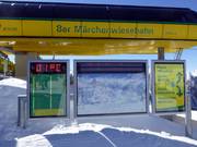 Informazioni sulle piste e sugli impianti aperti sono disponibili in molti punti dell’area sciistica della Planai.