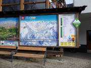 Tabellone informativo alla stazione a valle di Oetz