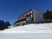 Hotel Alpina Dolomites direttamente sulla pista