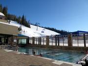Après-ski in piscina