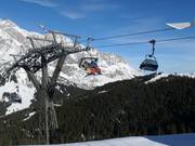 Zachhofalmbahn - 4pers.| Seggiovia ad alta velocità (ad agganciamento automatico) con cupole di protezione