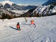 Lezioni di sci per bambini sulla pista