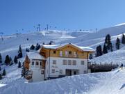 Nel mezzo del comprensorio sciistico si trova la baita Rettenstein.