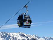 La mascotte Golmi sulle cabinovie