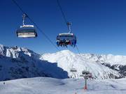 Weißspitzbahn - 6pers.| Seggiovia ad alta velocità (ad agganciamento automatico) con cupole di protezione