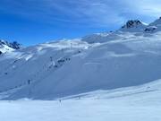 Pendii di neve fresca al Fredakopf