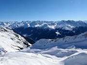 Vista dal Grasjoch verso la parte del comprensorio sciistico Nova