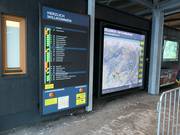 Tabellone informativo alla stazione a valle