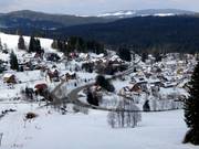 La località di Altglashütten, con numerose strutture ricettive, si trova nelle immediate vicinanze dello Schwarzenbachlift.