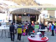 Festa après-ski alla stazione a valle di Bramberg