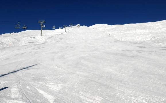 Preparazione delle piste Glarona – Preparazione delle piste Elm im Sernftal