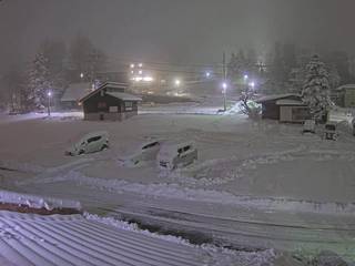 Zao Onsen/Zao Gymnasium Parking Lot